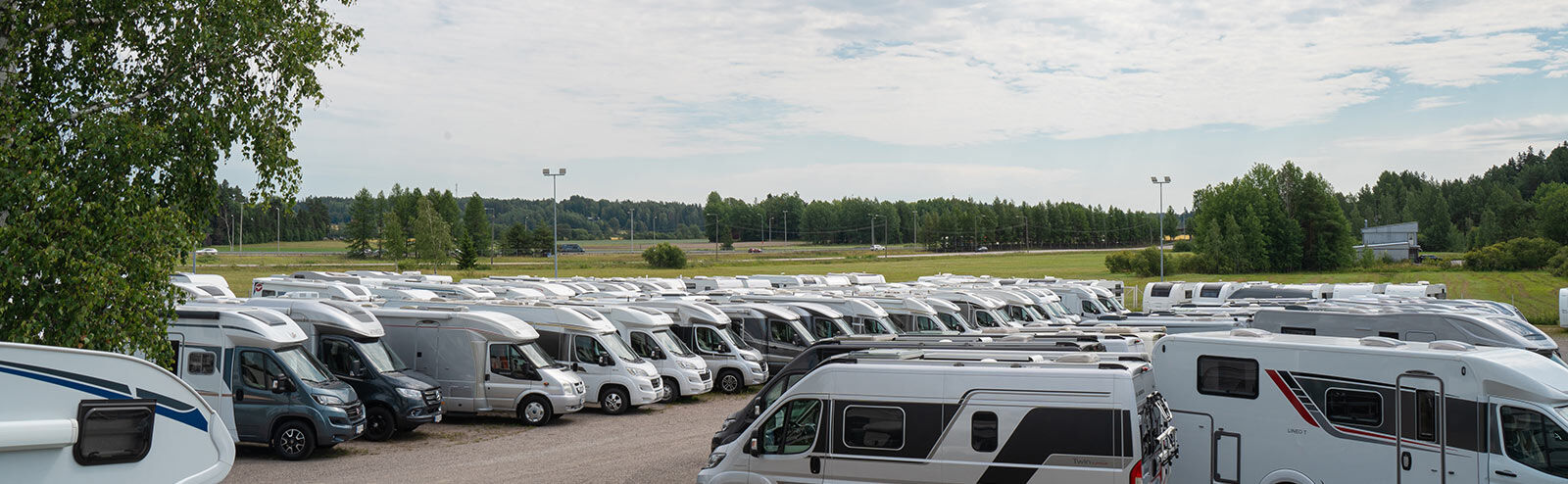 Rinta-Jouppi Caravan Vantaa – Tervetuloa ostoksille!