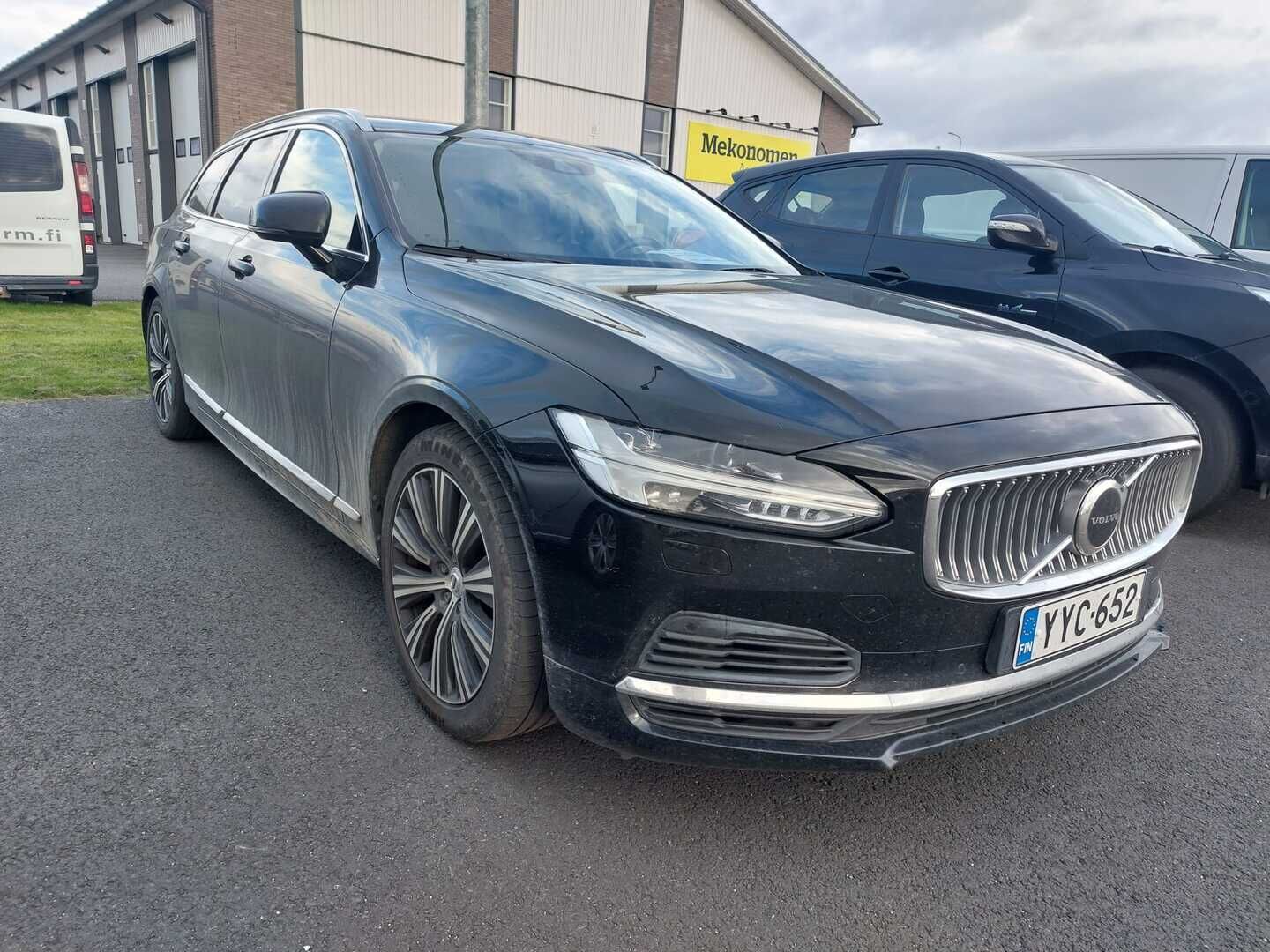Volvo V90 2021, kuva 1/4